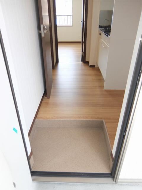 玄関　同建物別部屋参考