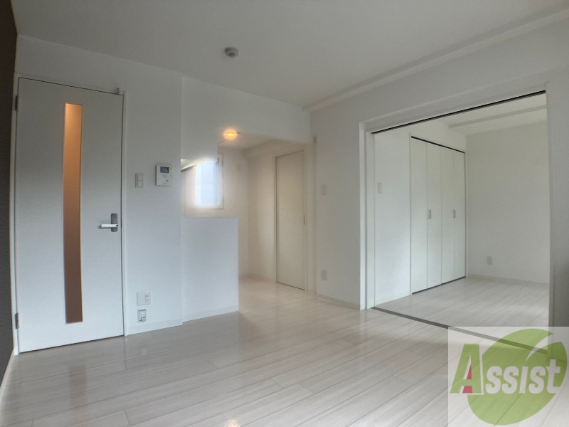 居室・リビング　広くてキレイなお部屋が広がっていて、充実した生活が送れそう。