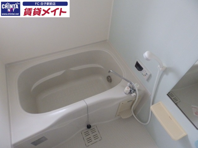 バス・シャワールーム　同物件別部屋の写真