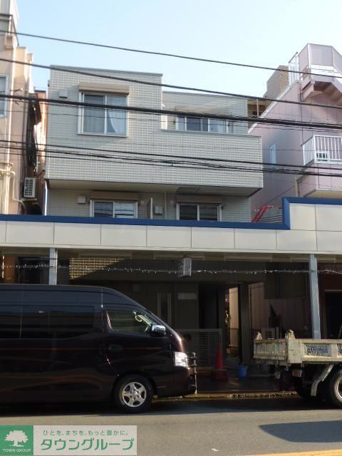 建物外観　駐車場