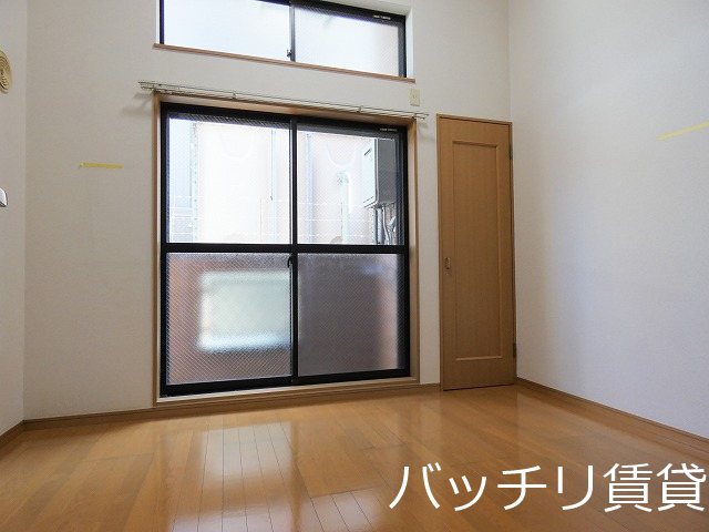 バルコニー　同型タイプの為、現状を優先致します。