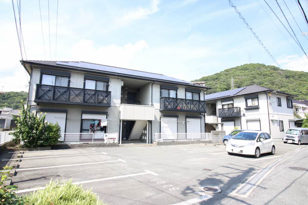 建物外観　全室角部屋のお部屋！