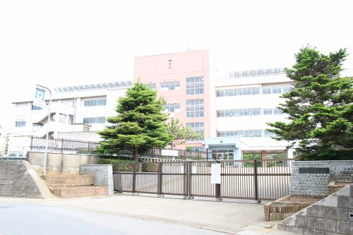 中学校　土浦市立土浦第六中学校（中学校）まで1959m