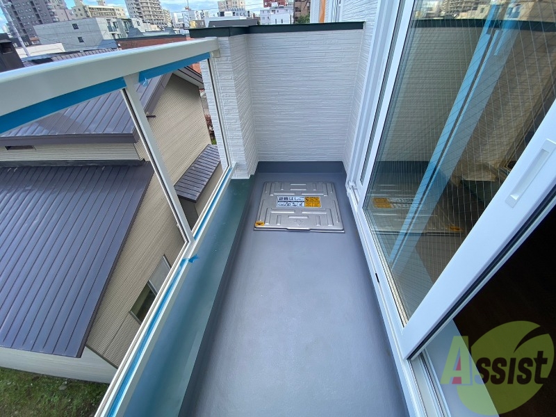 バルコニー　バルコニーです。洗濯物を干したり一息ついたりできますね！