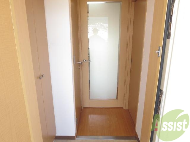 玄関　レイアウトを考えるのが楽しいお部屋です