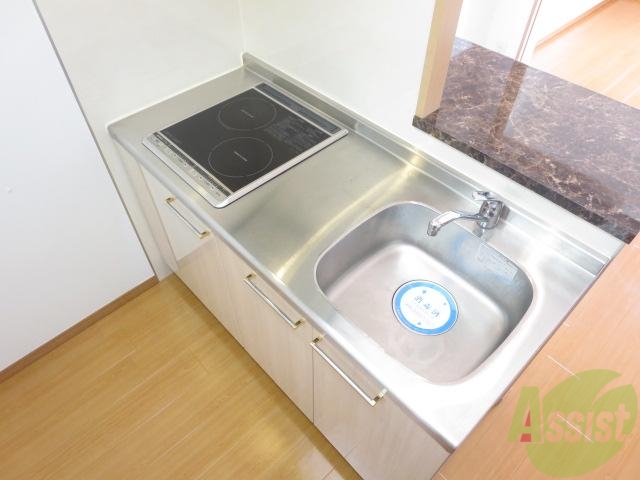 キッチン　おしゃれなキッチンコンパクトなのにしっかり２口あります