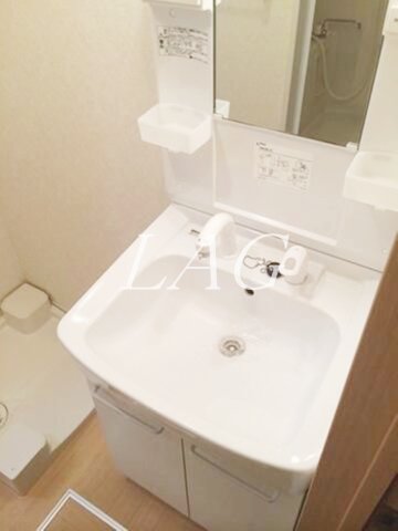 洗面設備　独立洗面台です。