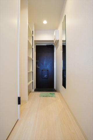 東急東横線 都立大学駅 徒歩10分 7階建 築41年の玄関写真