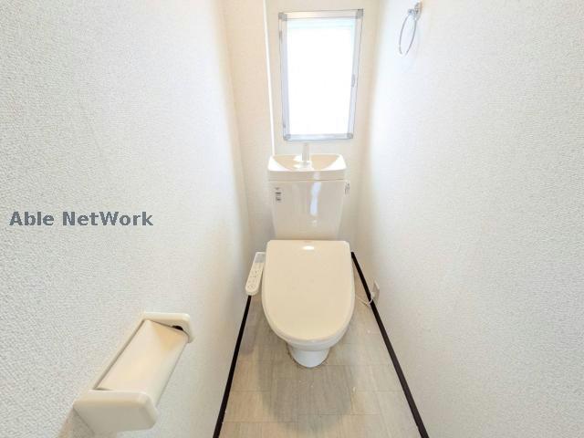 トイレ　写真は別部屋です。
