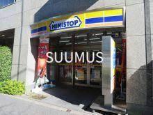 コンビニ　ミニストップ 新宿左門町店（コンビニ）まで775m