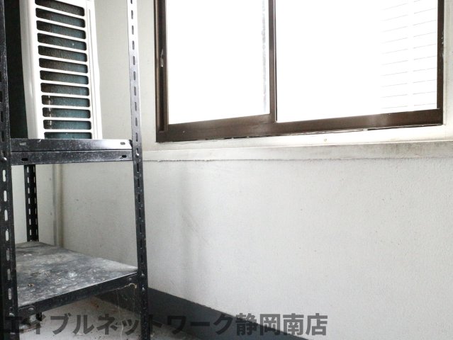 バルコニー　陽当たり良好なバルコニーです