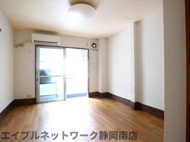 居室・リビング　ゆったりとしたリビングです