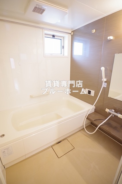 バス・シャワールーム　1坪サイズバス！