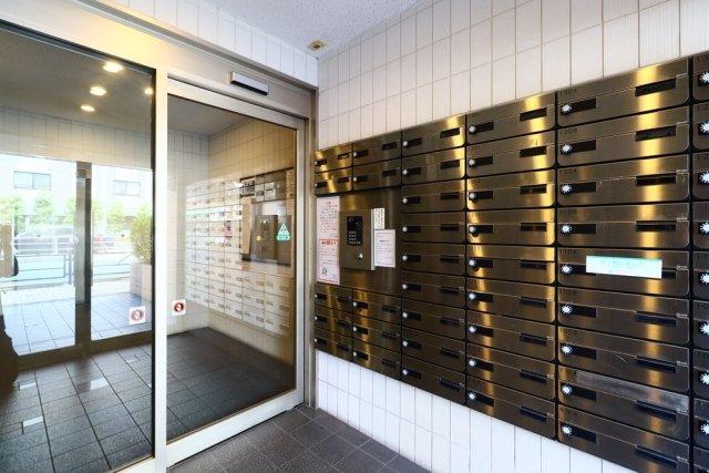 エントランス　清潔なエントランスです