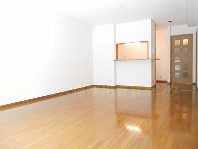 3LDK Mansion in Kohoku-ku, Yokohama, Kanagawa — photo 3 of 3