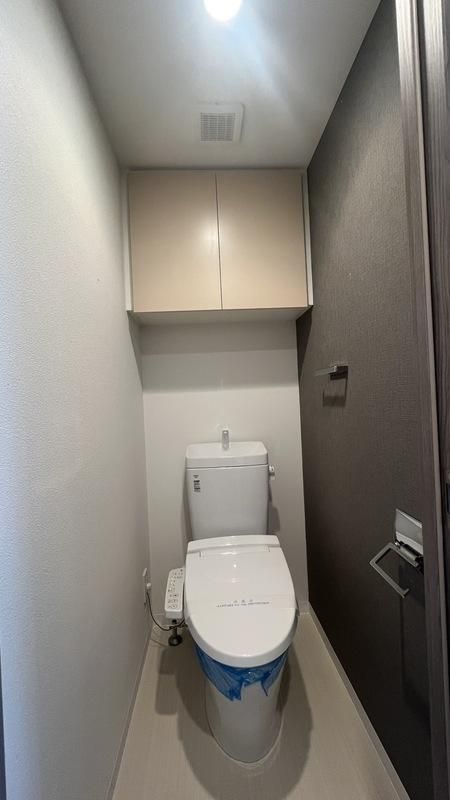 京急空港線 天空橋駅 徒歩6分 7階建 築5年のトイレ写真