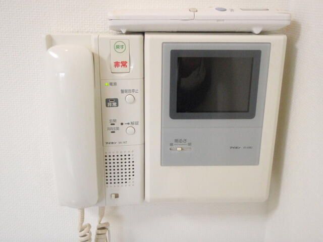 エントランス　■モニタ付インターホン