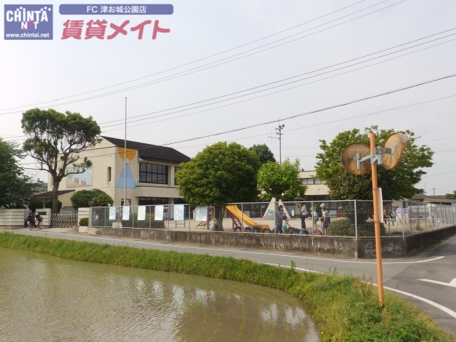 小学校　津市立大里小学校（小学校）まで2200m
