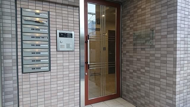 エントランス　カーサハナミズキ　豊島区南池袋1