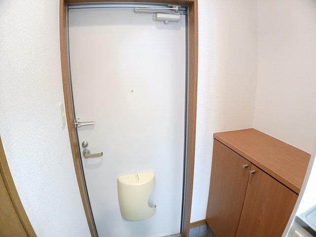 玄関　収納もある玄関です