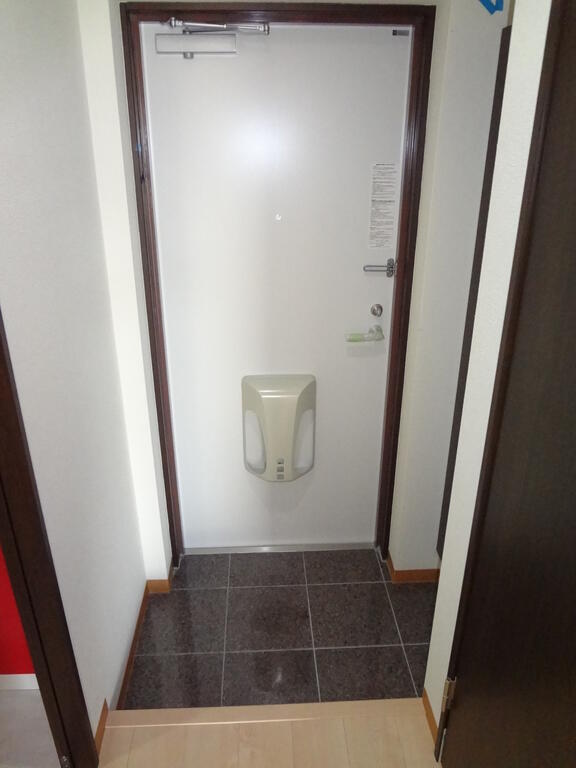エトワール南越谷の玄関写真