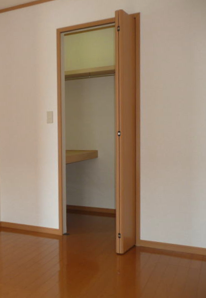 収納　ウォークインクローゼット
