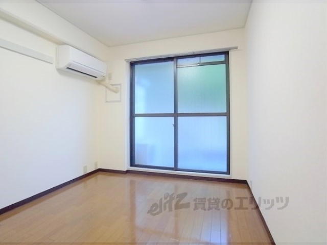 居室・リビング　６帖のお部屋です。