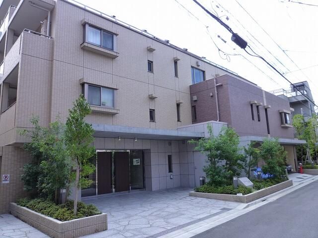 メゾンカルム西新宿の外観写真