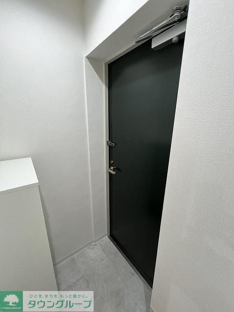 ＪＲ南武線 武蔵新城駅 徒歩3分 3階建 築40年の玄関写真