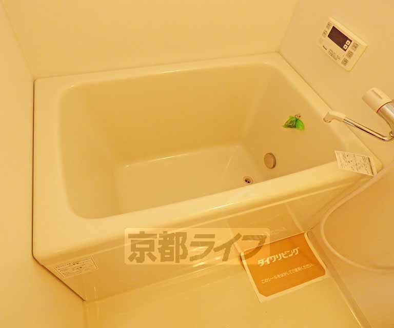 バス・シャワールーム　広いお風呂です。