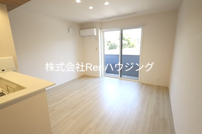 フィオーレガーデン北田宮の居間写真