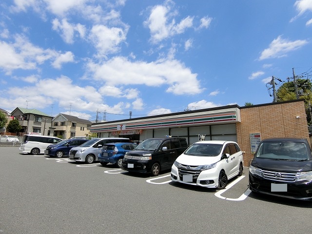 コンビニ　セブンイレブン  稲城平尾１丁目店（コンビニ）まで118m