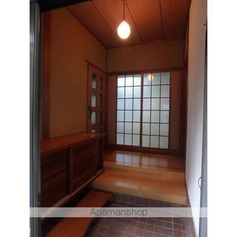 西鉄天神大牟田線 井尻駅 徒歩11分 2階建 築47年の玄関写真