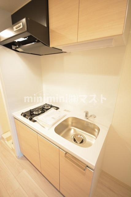キッチン　※同マンション別間取り参考写真です