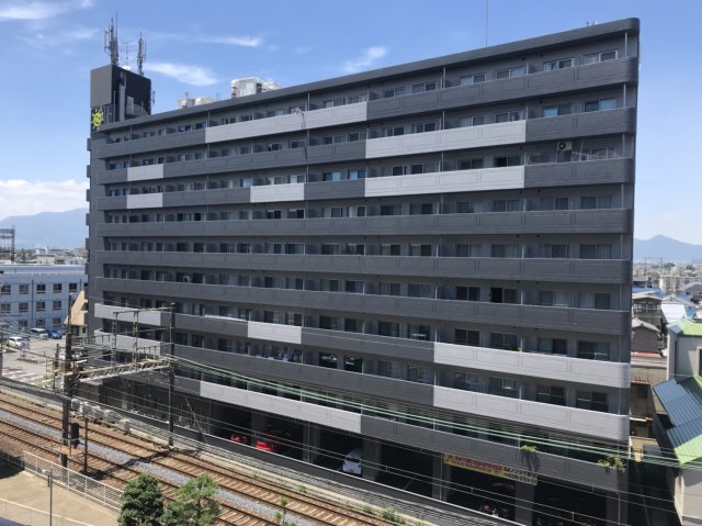 フクダ不動産八木駅前マンションの外観写真