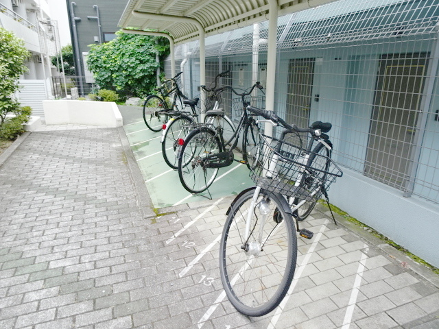 ＪＲ東海道本線 川崎駅 徒歩13分 4階建 築38年の外観写真