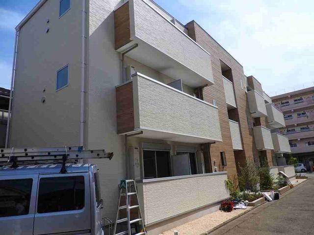 建物外観　2017年9月完成のアパートです。