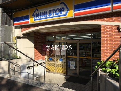 コンビニ　ミニストップ 本牧店（コンビニ）まで364m