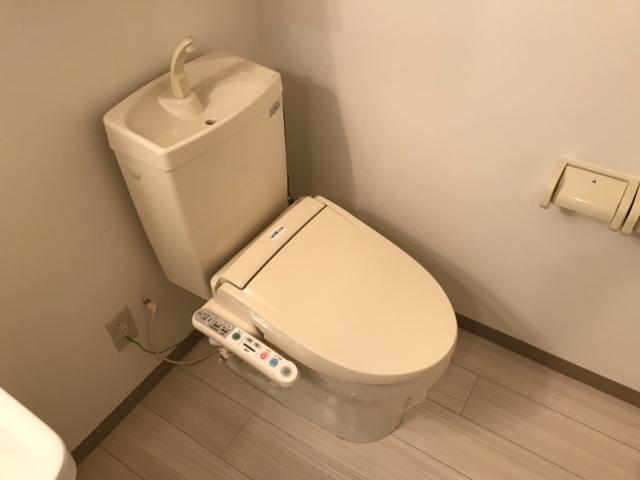 トイレ　シャワー付トイレ