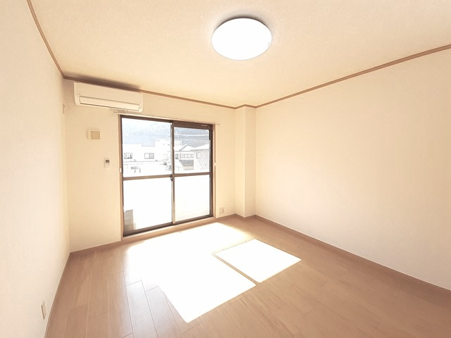 スカイハイツの居間写真