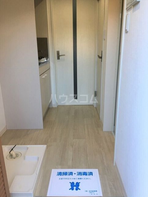 プルマス戸塚安行の玄関写真