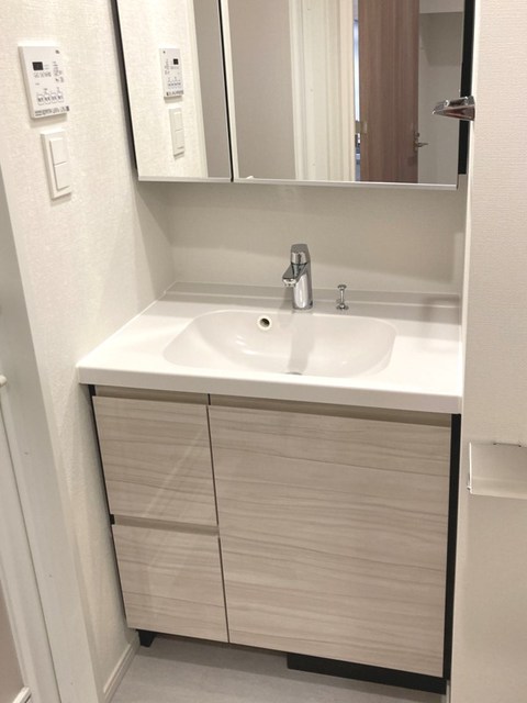 洗面設備　※写真は同タイプ住戸です。