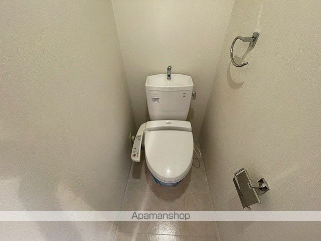 地下鉄中央線 深江橋駅 徒歩3分 11階建 築17年のトイレ写真