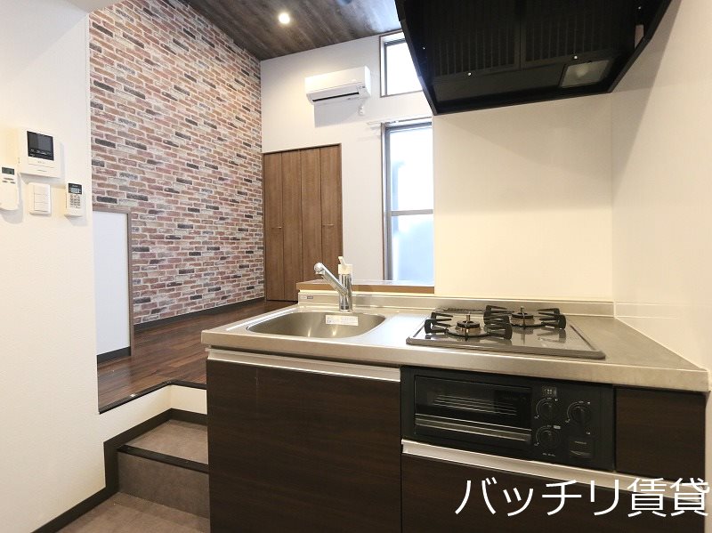 キッチン　画像は同型イメージの為、現況を優先いたします。