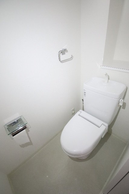 ドゥーエ上前津のトイレ写真