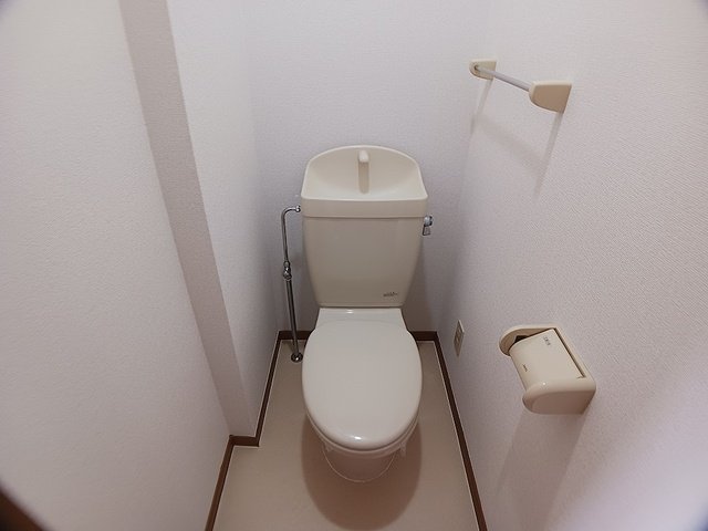 トイレ　ゆったりとした空間のトイレです