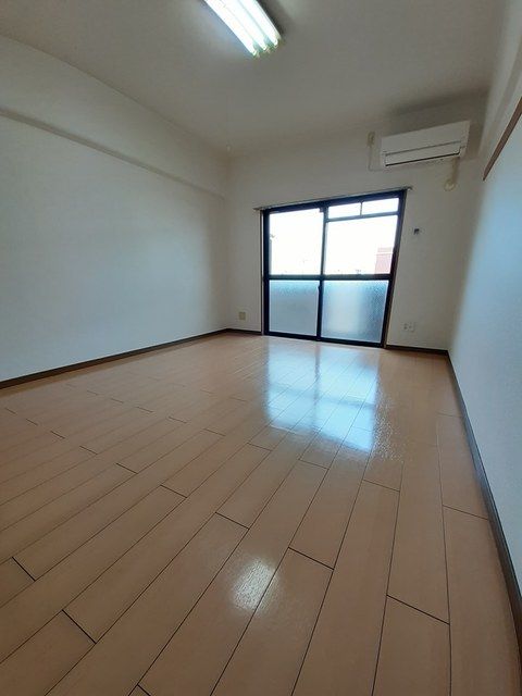 A・LA・MODOの居間写真