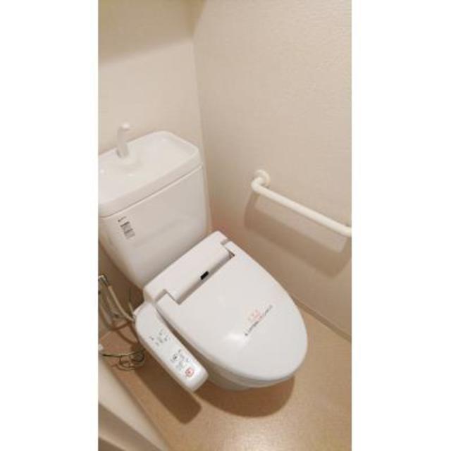 トイレ　※写真は同タイプ住戸です。