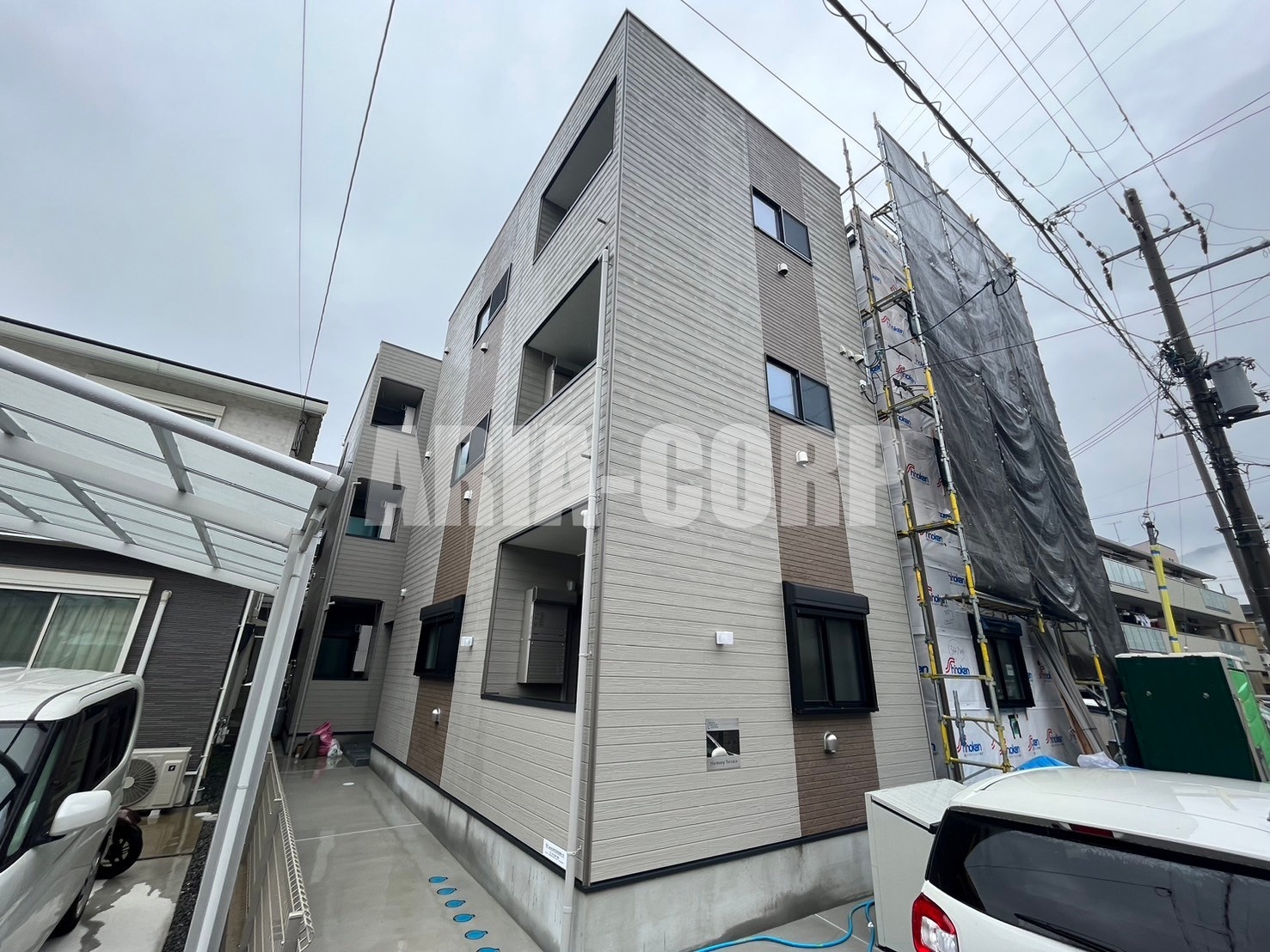 建物外観　2024年完成、大手ハウスメーカー施工のデザイナーズアパート