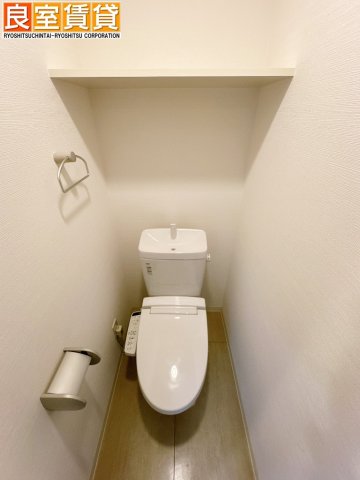 トイレ　※このお写真は同物件の別のお部屋のお写真です。現状優先。